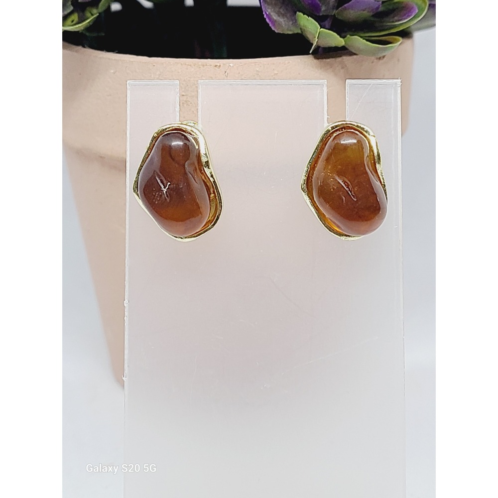 Amber Brown Resin Organic Pebble Stud Earrings Gold Tone Bezel Boho Minimalist